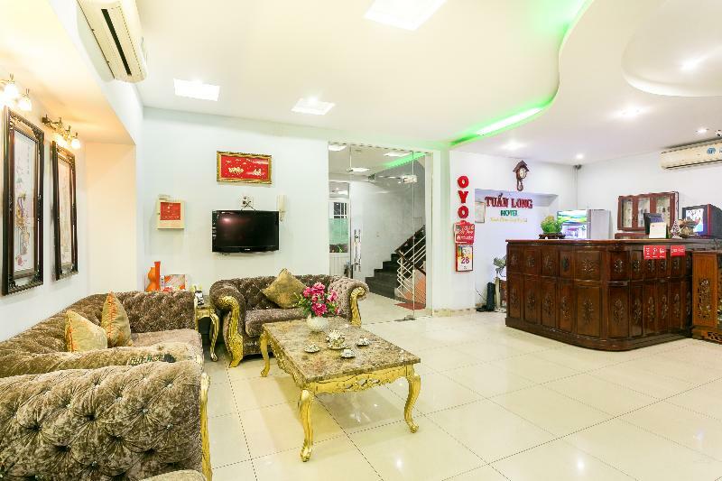 Oyo 130 Tuan Long Khách sạn 2*